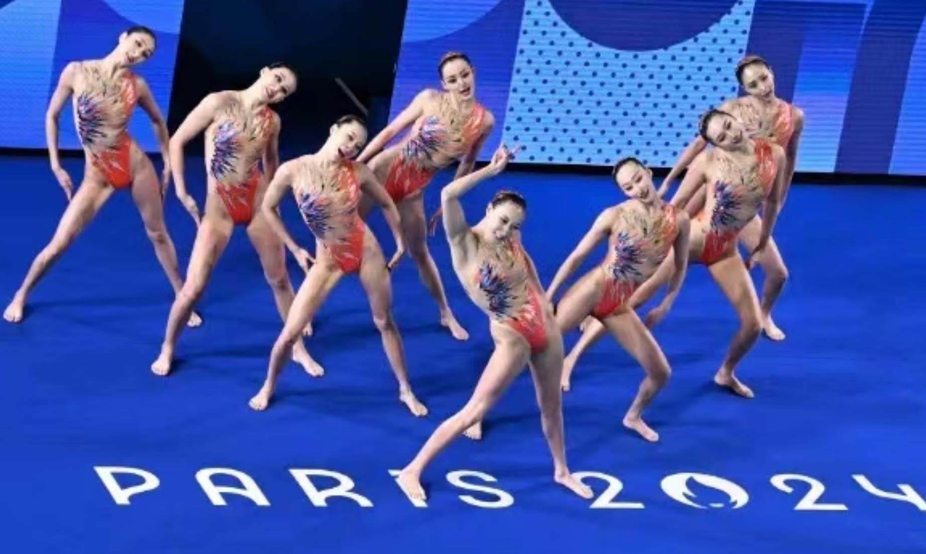 德甲焦点战：斯图加特主场阻击勒沃库森，谁能笑